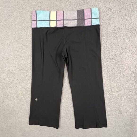LULULEMON WOMENS YOGA PANTS BLACK SIZE 6 - Picture 1 of 10